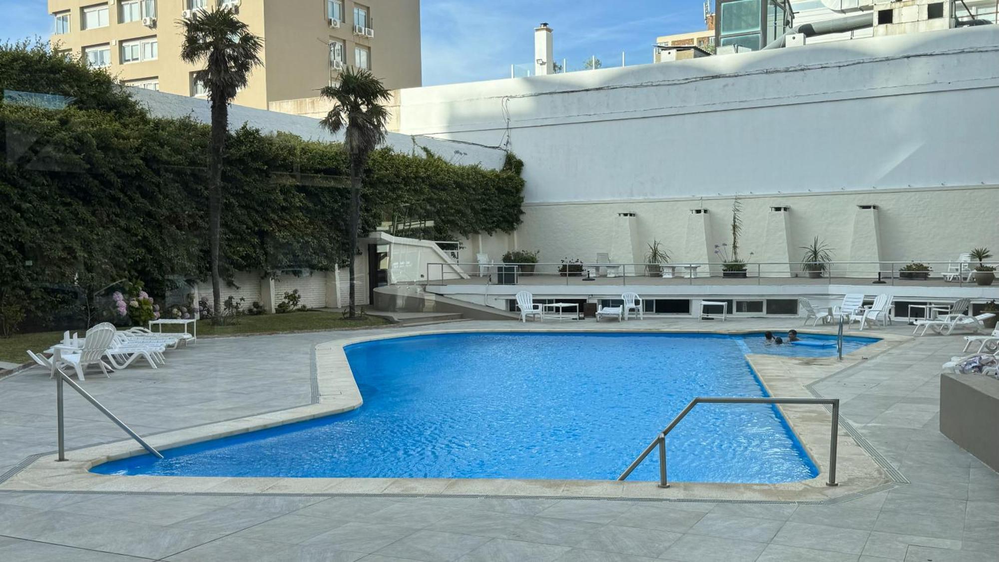 Hotel Peninsula بونتا دل استي المظهر الخارجي الصورة